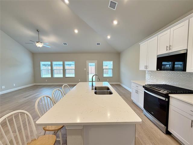 Building Photo - 769 Poppy Ln