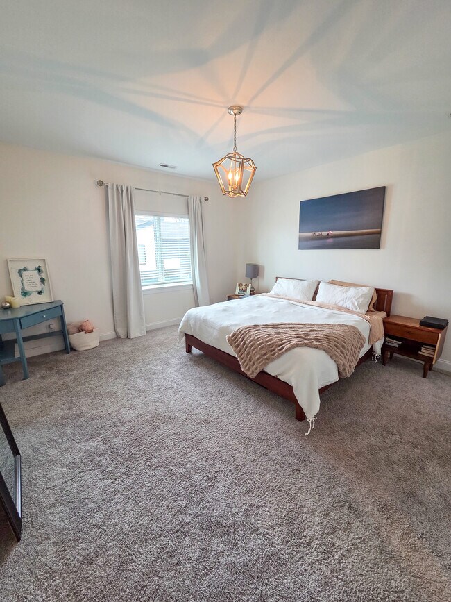 Building Photo - 3125 St Elmo Ave