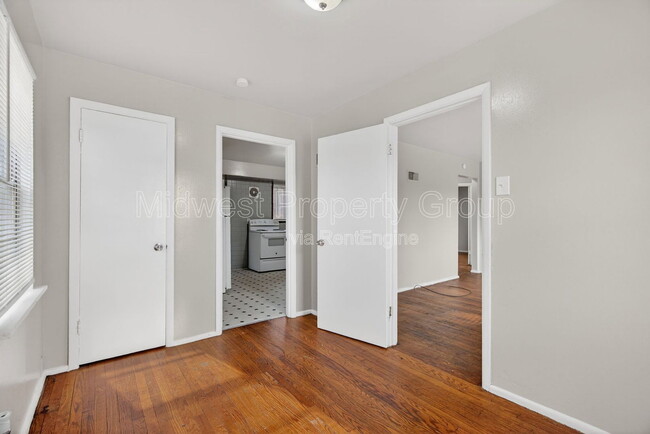 Building Photo - 5900 Sheriton Dr