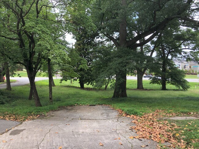 Building Photo - 703 Buford Hwy