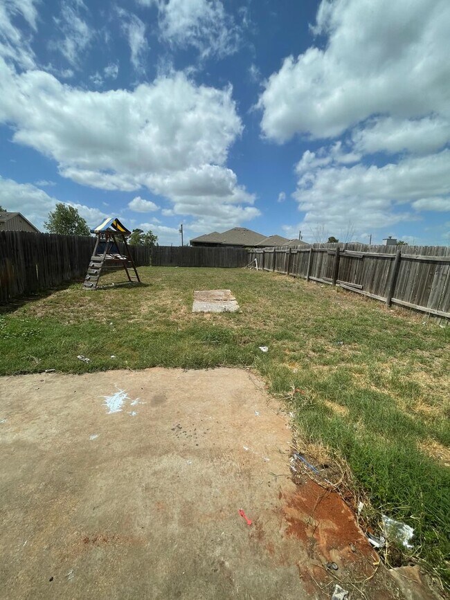 Building Photo - 105 Homonu Ct