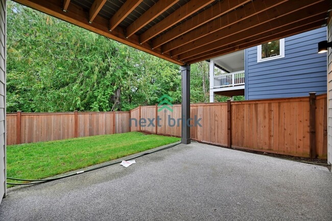 Building Photo - 4 BED & 2.5 SINGLE FAMILY HOUSE FOR RENT