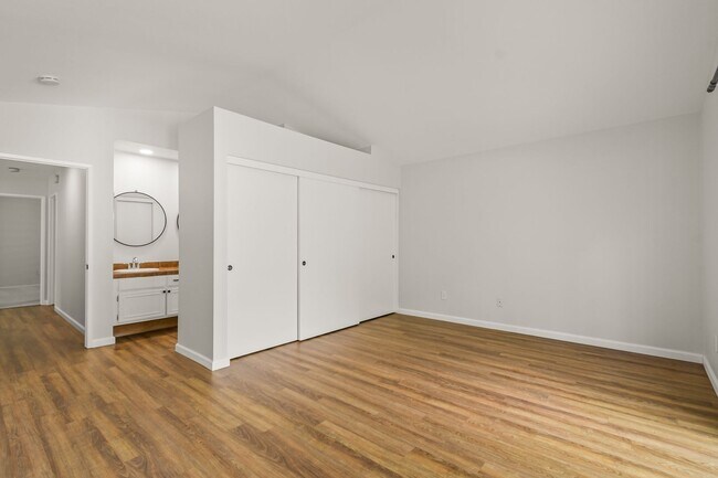 Building Photo - Beautiful 4BR Single-Story Home with Solar in Summercreek