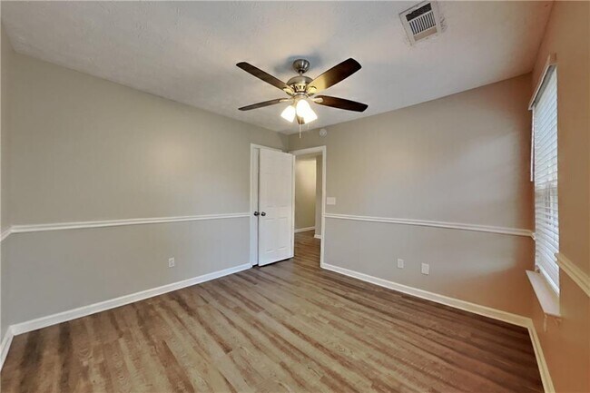 Building Photo - 603 Stonecrest Dr