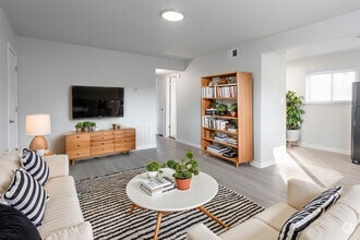 Building Photo - Autumn Lakes Apartments