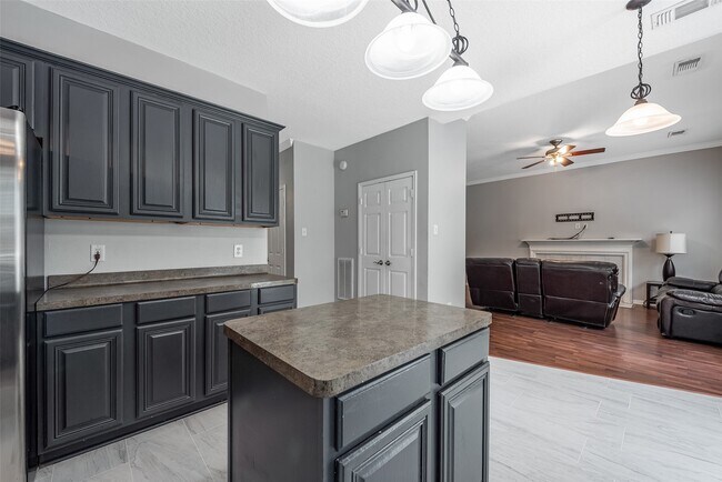 Building Photo - 3306 Autumn Forest Dr