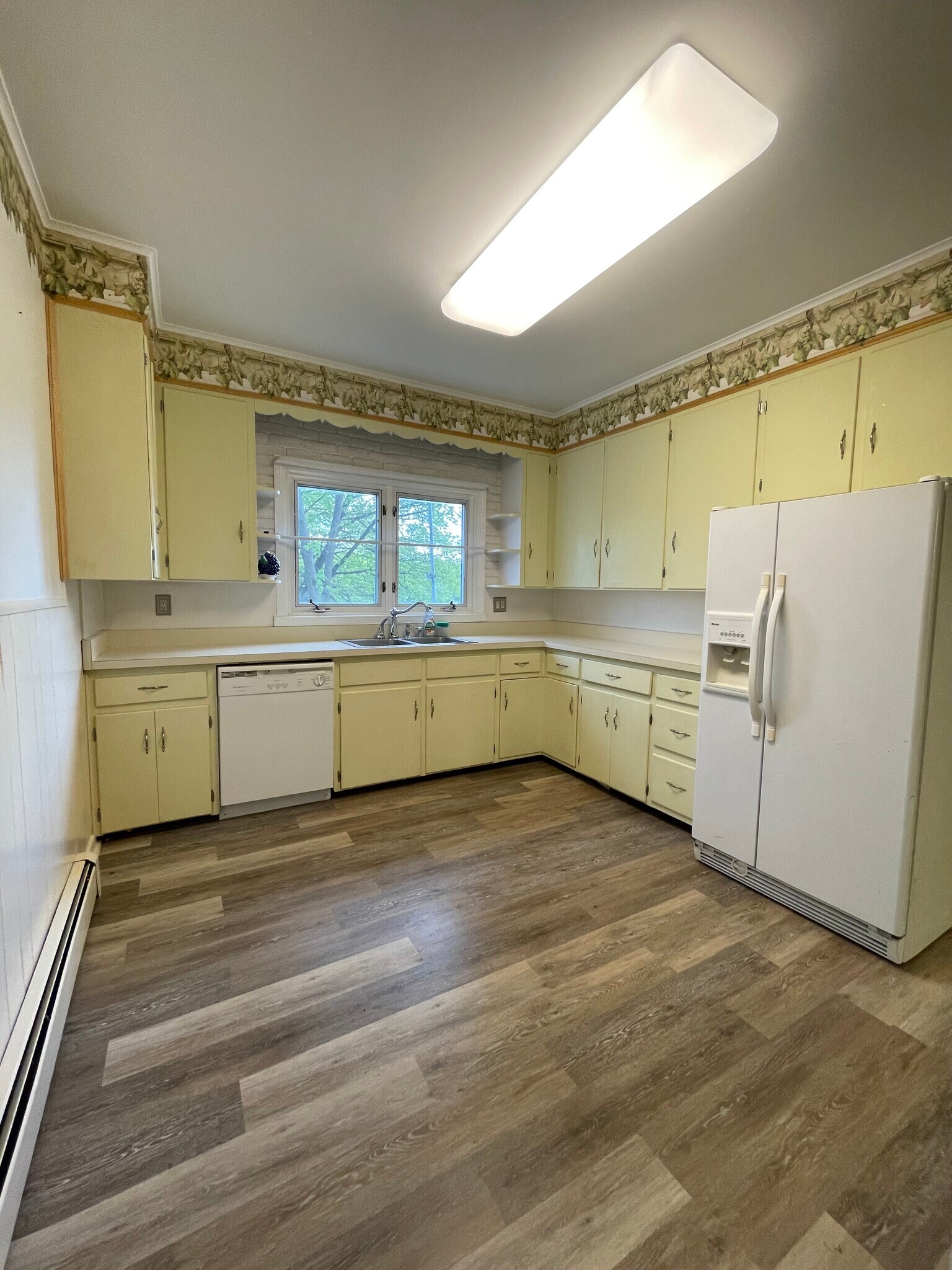 Building Photo - 8 Woodland St