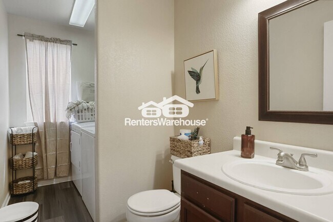 Building Photo - 5603 S Yakima Way