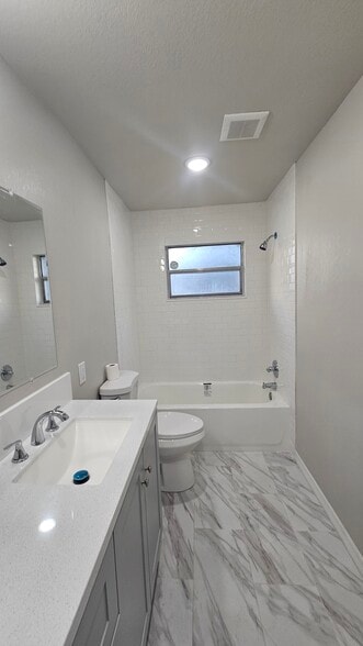 Building Photo - 1270 Deltona Blvd