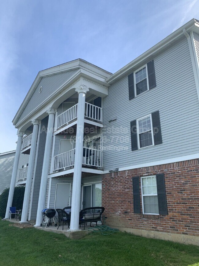 Building Photo - 1231 Creve Coeur Crossing Ln