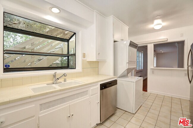 Building Photo - 11901 Sunset Blvd