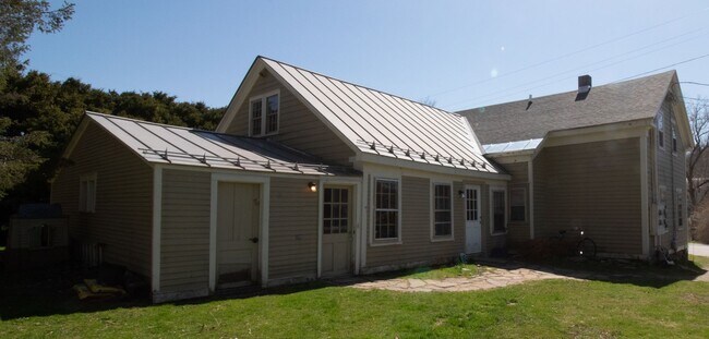 Building Photo - 12-16 Sage St.