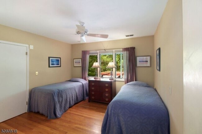 Building Photo - 3 India Brook Dr