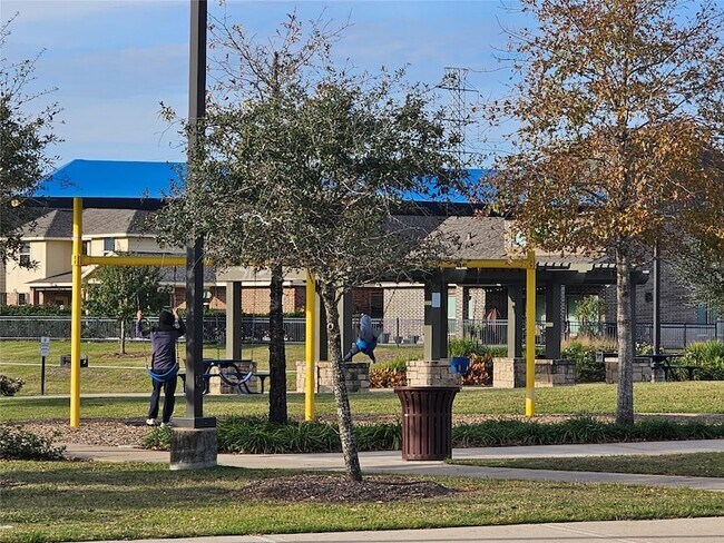 Building Photo - 24258 Via Vitani Dr