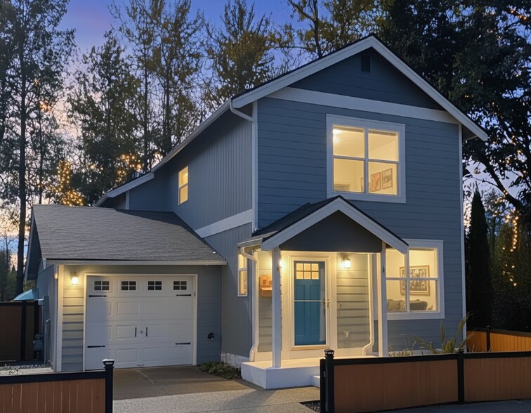 Primary Photo - 200 Whispering Pine Pl