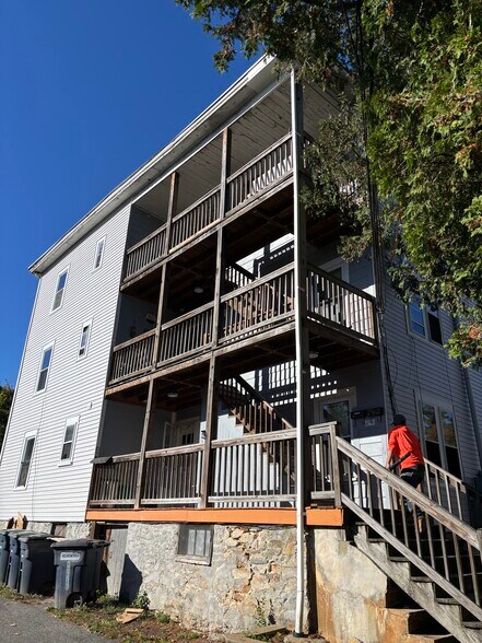Building Photo - 62 Harrington St