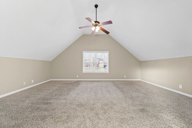 Building Photo - Pet Friendly Four Bedroom!