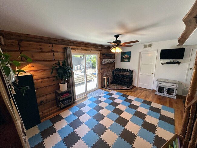 Building Photo - 3816 Hartung Ct