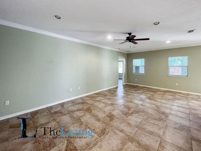 Building Photo - 8825 Isla Bella Dr