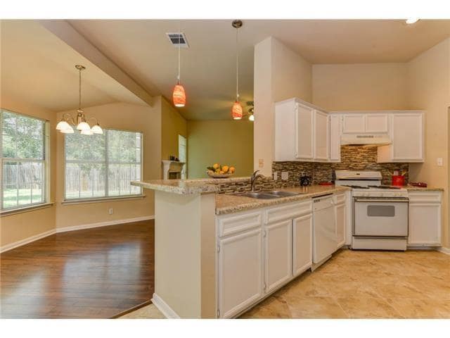 Building Photo - 409 N Mt Rushmore Dr