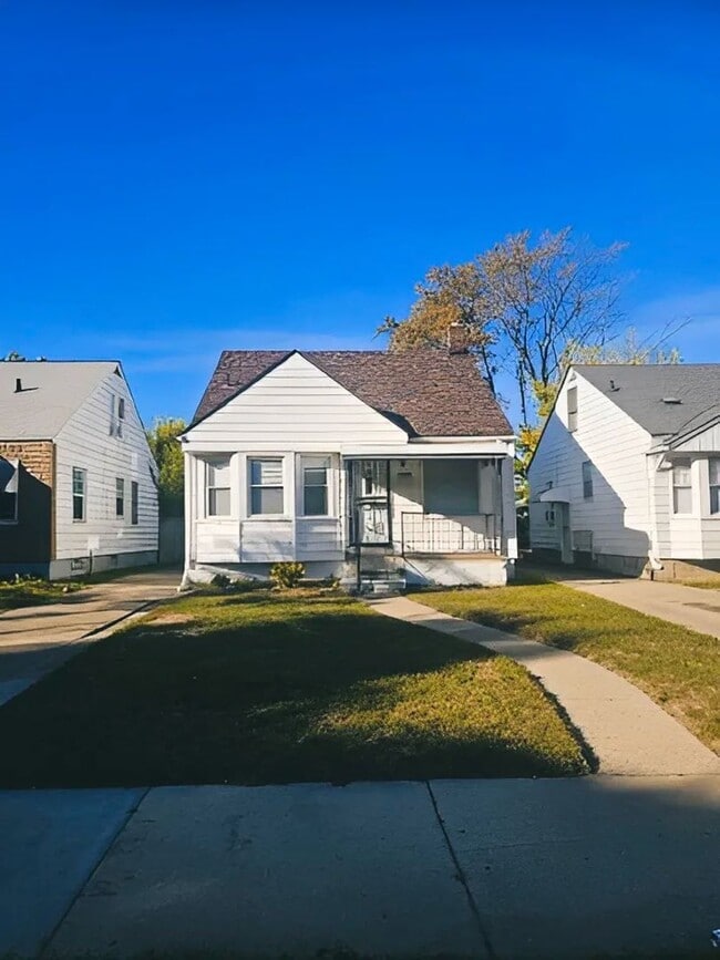 Primary Photo - 13831 Carlisle Dr
