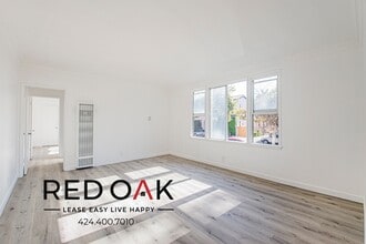Building Photo - 820 S Gramercy Pl