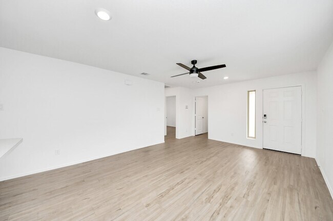 Building Photo - 4319 Palmetto Grv Ln