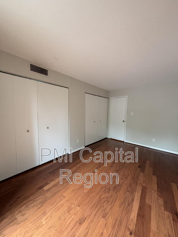 Building Photo - 4620 N Park Ave