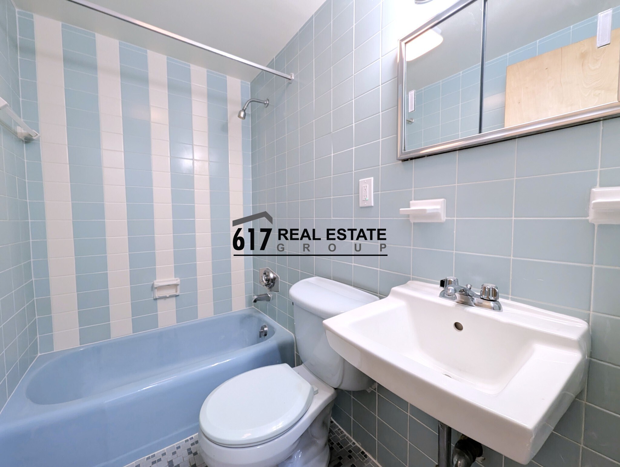 Building Photo - 2018 Commonwealth Ave