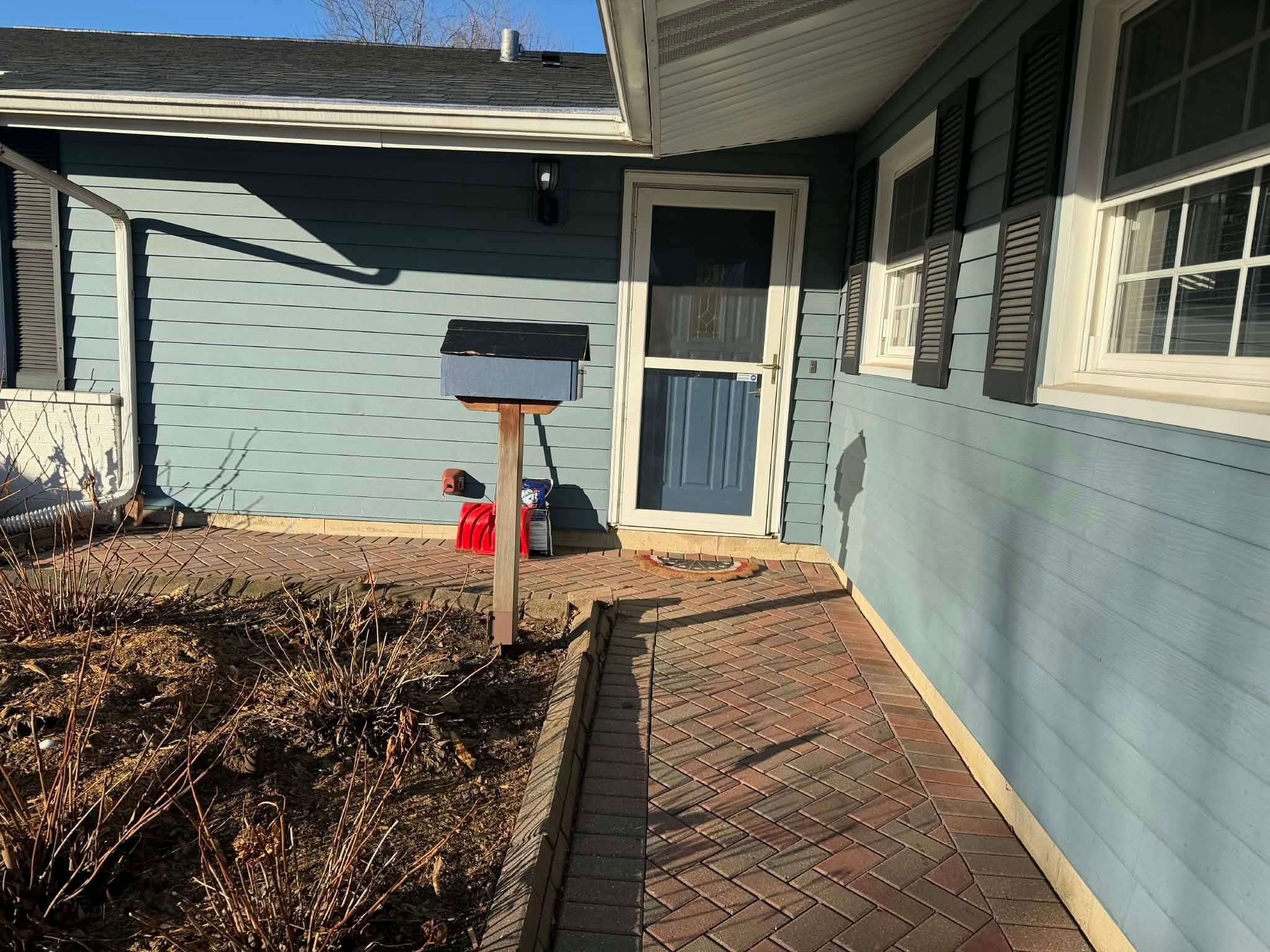 Building Photo - 1730 N Ridge Ave