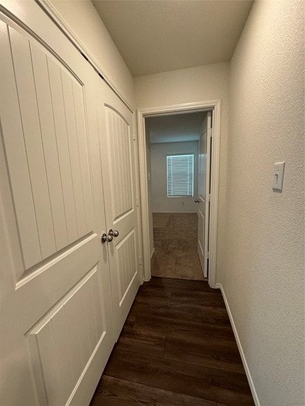Building Photo - 652 Autumnwood Way