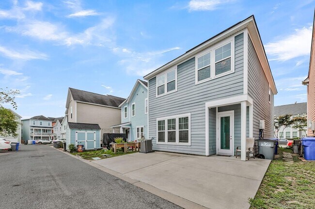 Building Photo - 1658 Indy Dr