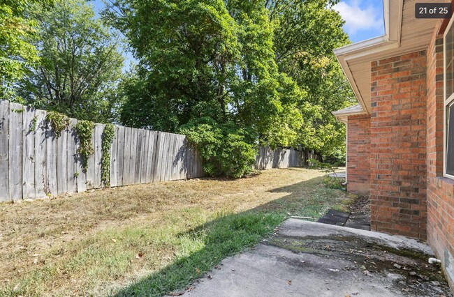 Building Photo - 3 Bedroom 2 Bathroom 2 CAR GARAGE