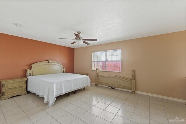 Building Photo - 3208 N Westgate Dr
