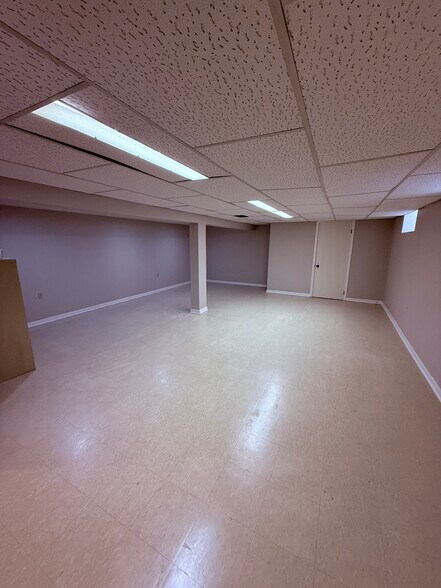 Building Photo - 7518 Keeler Ave