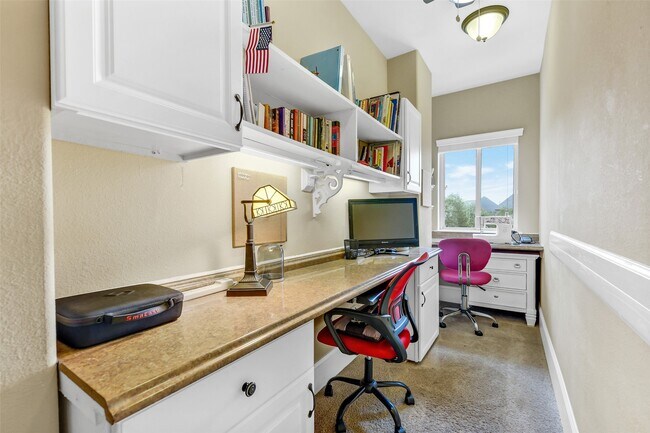 Building Photo - 28606 Rolling Ridge Dr