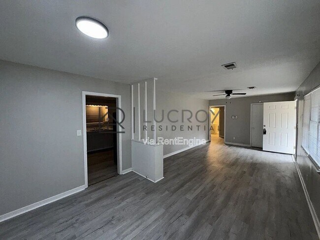 Building Photo - 1126 Barbara Ann Dr