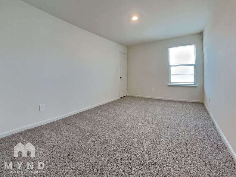 Building Photo - 3014 Boran Dr