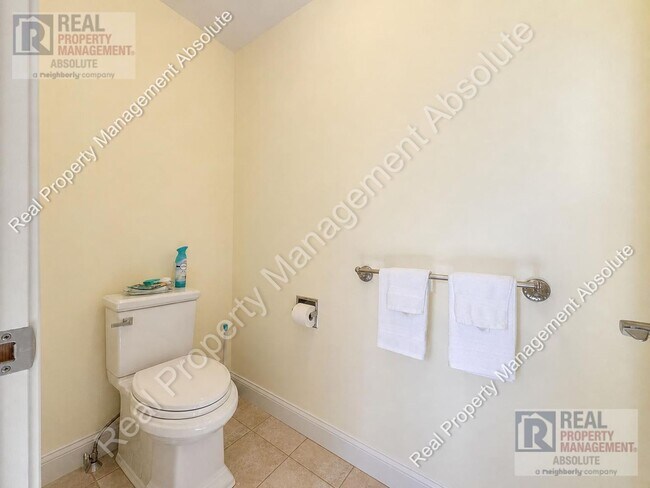 Building Photo - 9 Nowell Ct