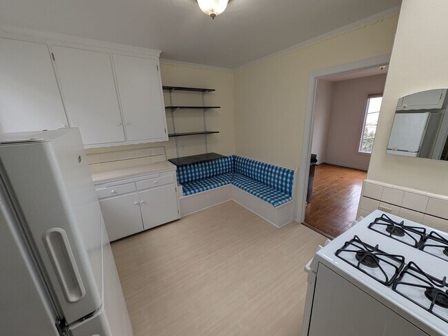 Primary Photo - 702 43rd Ave