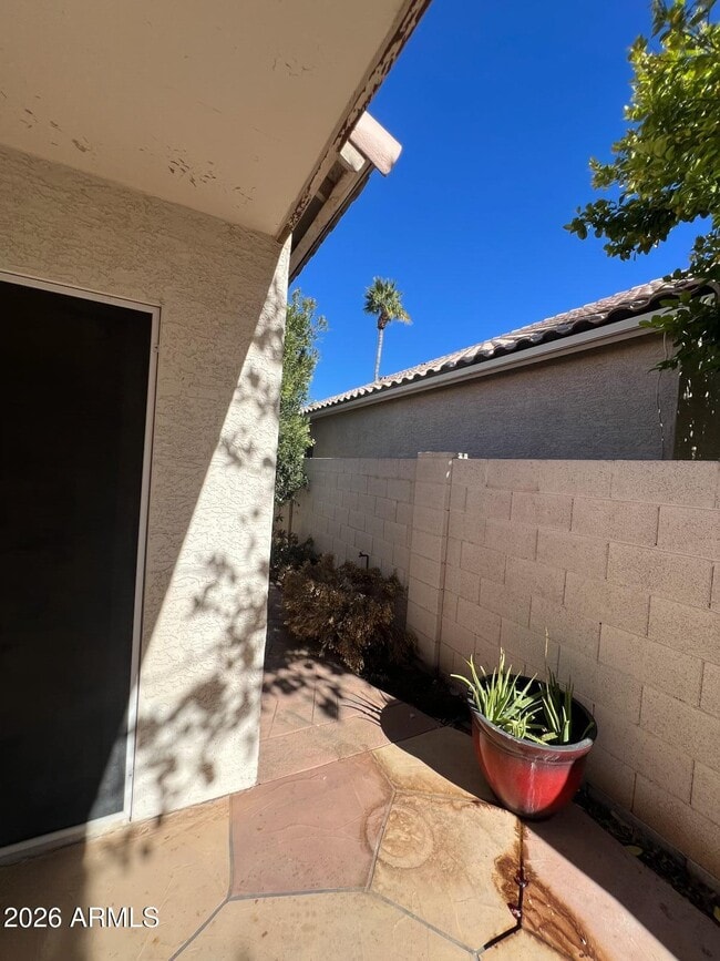 Building Photo - 261 W Verano Pl