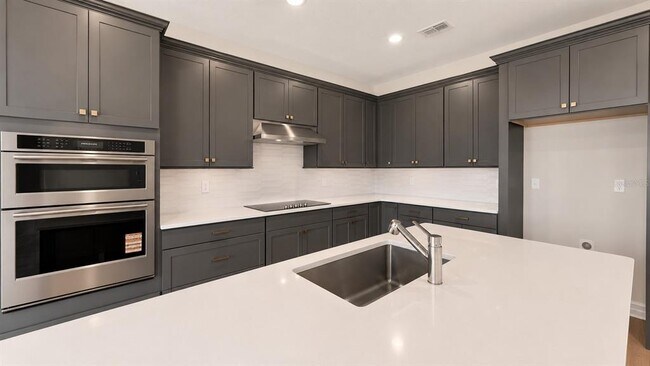 Building Photo - 16628 Silver Brook Wy
