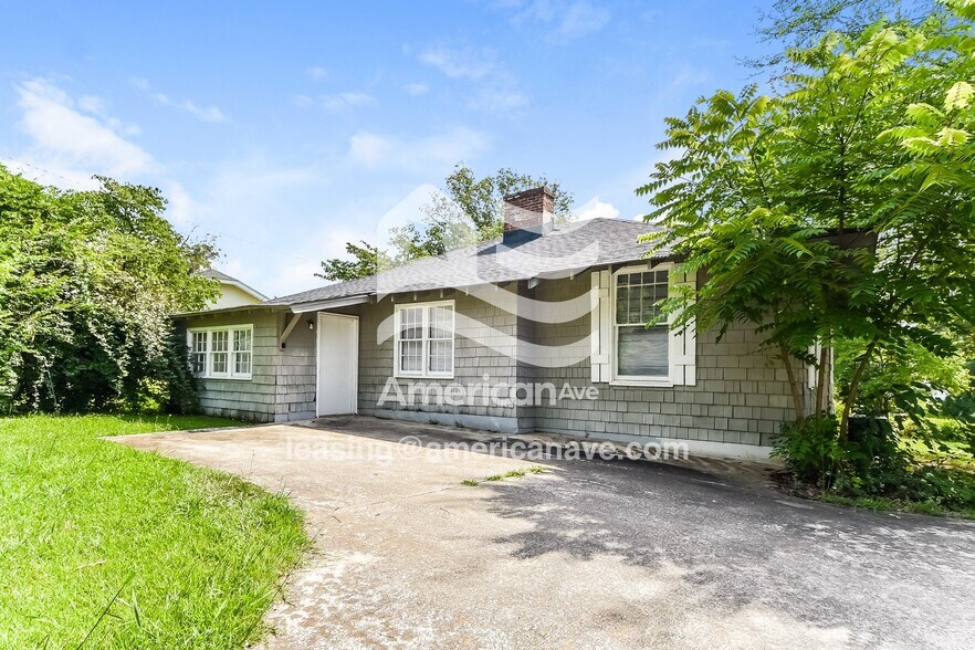 Building Photo - 204 S Adair St