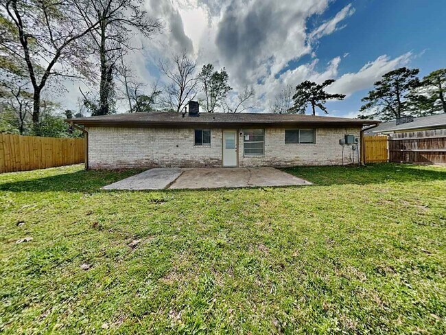 Building Photo - 18002 Woodgum Dr