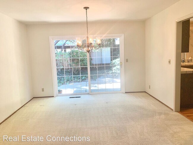 Building Photo - 6 br, 2.5 bath House - 2619 Neves Ct.