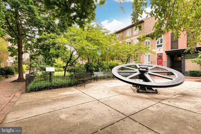 Building Photo - 2 Bed/2 Bath Patio Level Condo in Otterbei...
