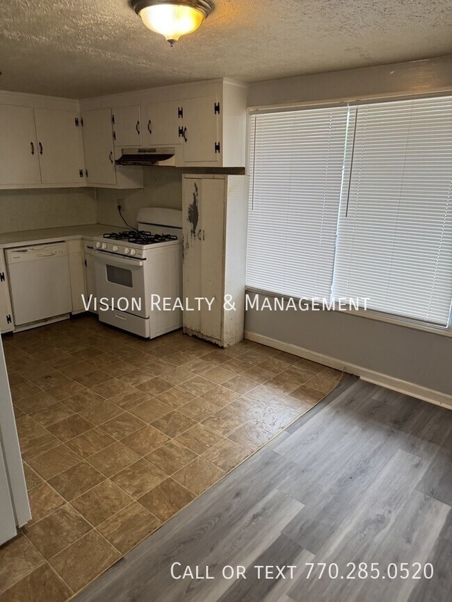 Building Photo - 1803 Carrollton Villa Rica Hwy