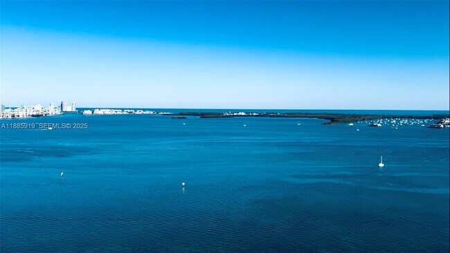 Building Photo - 218 SE 14th St