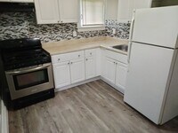 Building Photo - 391-393 Flower City Park