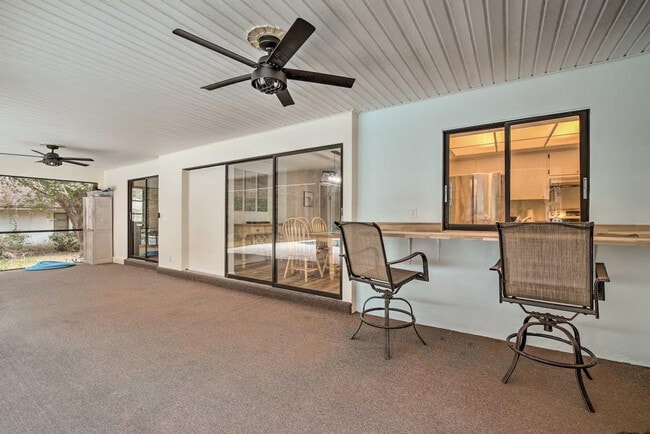 Building Photo - 6 Shumard Ct N